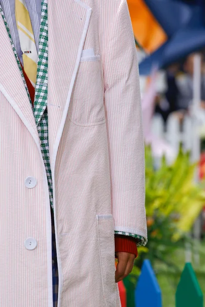 Look 93